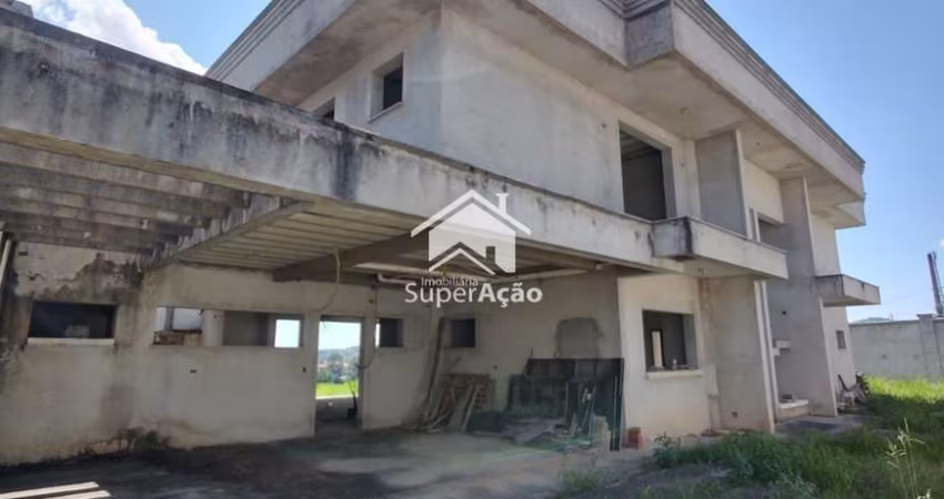 Casa para venda em Lavapés de 560.00m² com 4 Quartos, 4 Suites e 6 Garagens