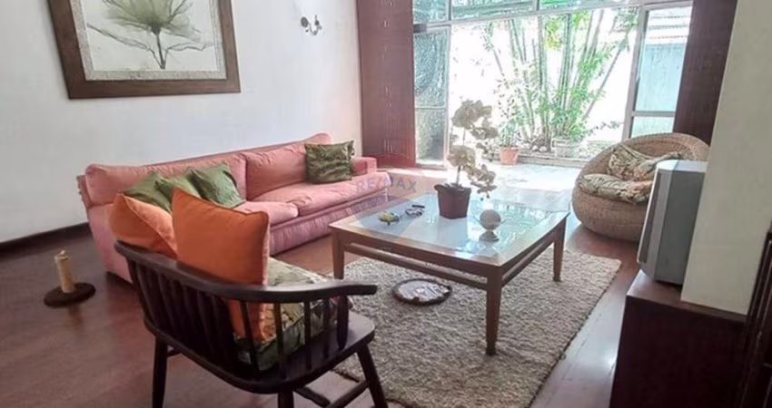 Casa para venda em Jardim Guanabara de 280.00m² com 4 Quartos, 1 Suite e 4 Garagens