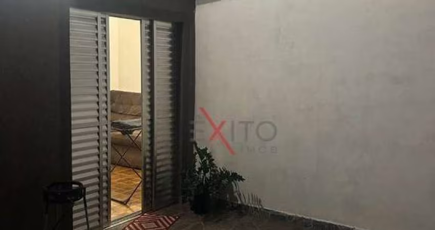 Casa para venda em Vila São Paulo de 108.00m² com 3 Quartos, 1 Suite e 2 Garagens