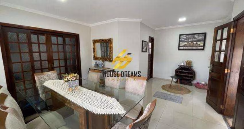 Casa para venda em Cajuru de 243.00m² com 3 Quartos, 1 Suite e 2 Garagens