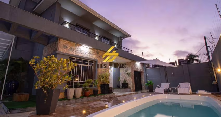 Casa para alugar em Cristo Rei de 462.00m² com 7 Quartos, 4 Suites e 7 Garagens