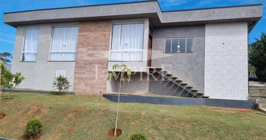 Sobrado para venda em Ipelândia de 250.00m² com 3 Quartos, 1 Suite e 8 Garagens