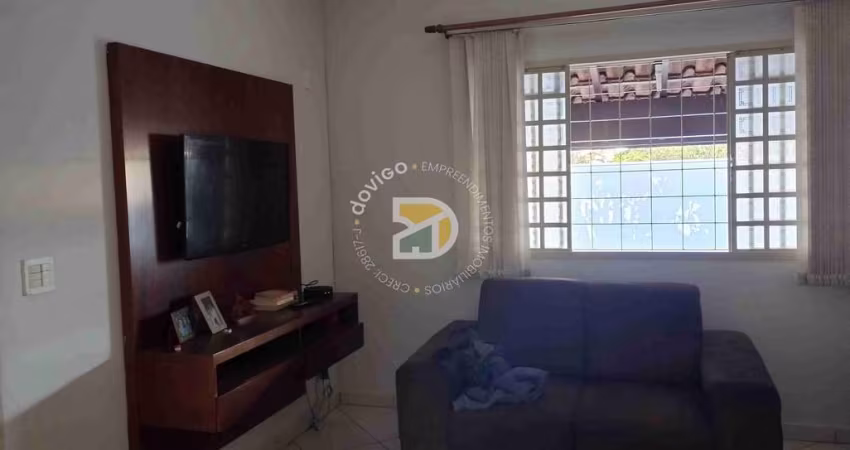 Casa para venda em Jardim Bi-centenário de 130.00m² com 3 Quartos, 1 Suite e 4 Garagens