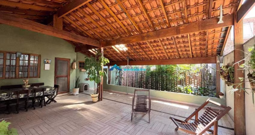 Casa para venda em JARDIM CICA de 132.00m² com 2 Quartos e 4 Garagens