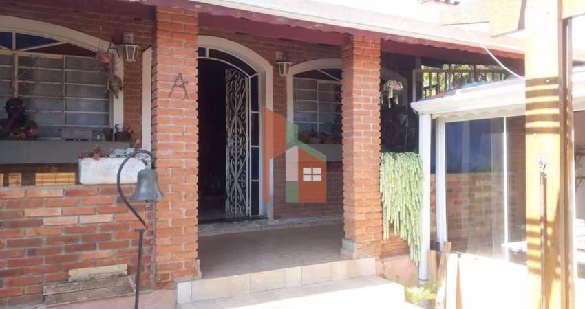 Casa para venda em Jardim Dos Pinheiros de 196.00m² com 3 Quartos, 3 Suites e 1 Garagem