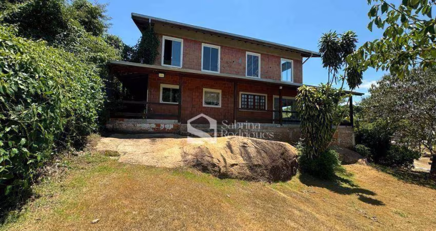 Fazenda / Sítio para venda em Jardim Dos Laranjais de 650.00m² com 4 Quartos e 2 Suites