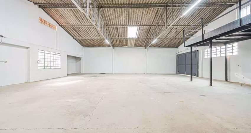 Galpão / Depósito / Armazém para alugar em Mossunguê de 170.00m²