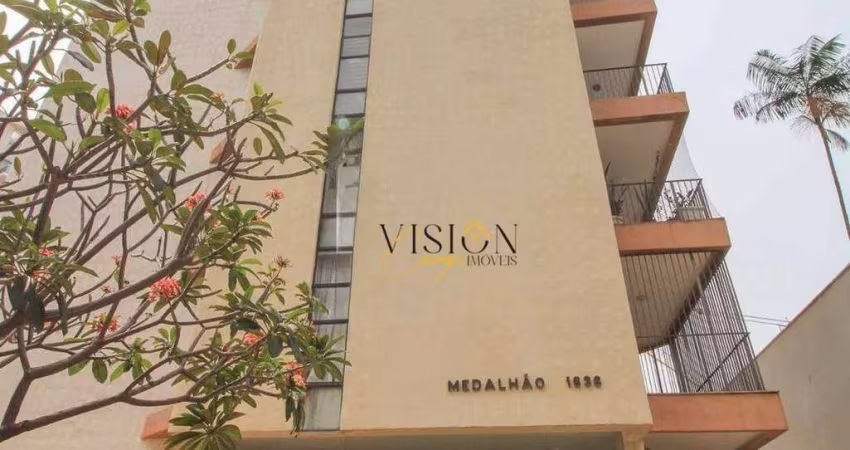 Apartamento para venda em Cambuí de 260.00m² com 4 Quartos, 2 Suites e 2 Garagens