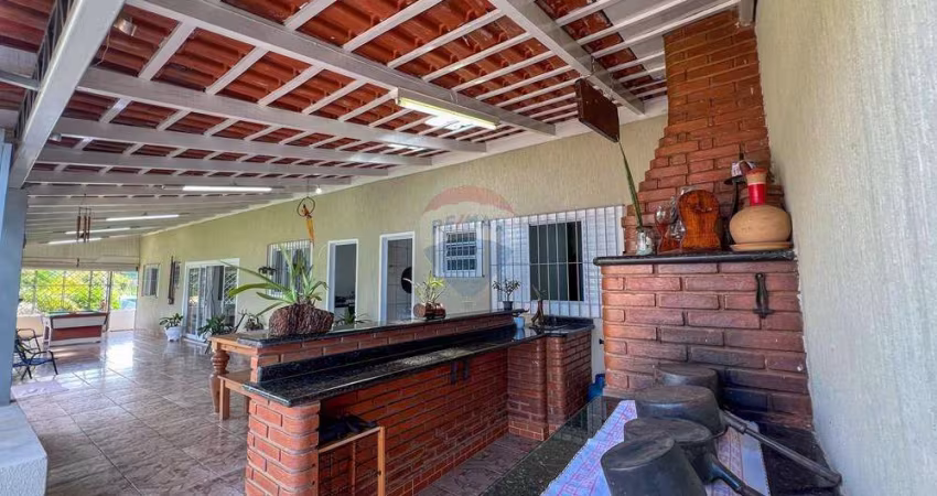 Chácara para venda em Chácaras Estância Das Águas de 180.00m² com 2 Quartos, 2 Suites e 10 Garagens