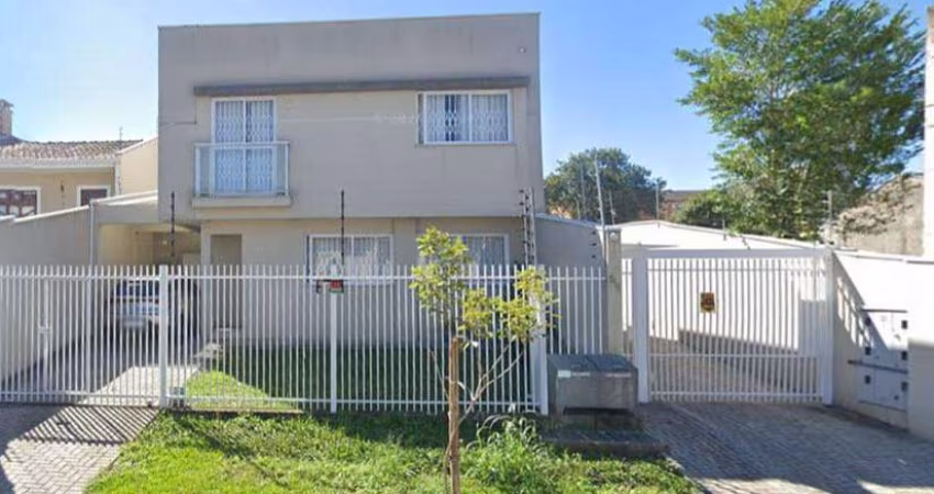 Sobrado para venda em Tarumã de 120.00m² com 3 Quartos, 1 Suite e 2 Garagens