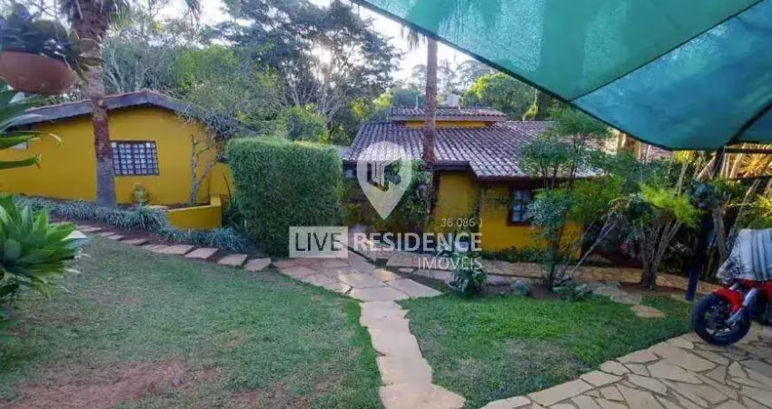 Casa para venda em Recanto Dos Pássaros de 246.00m² com 2 Quartos, 1 Suite e 3 Garagens