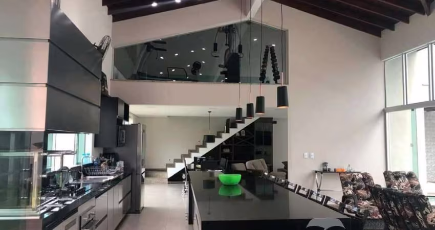 Casa para alugar em Parque Guainco de 700.00m² com 5 Quartos, 5 Suites e 4 Garagens