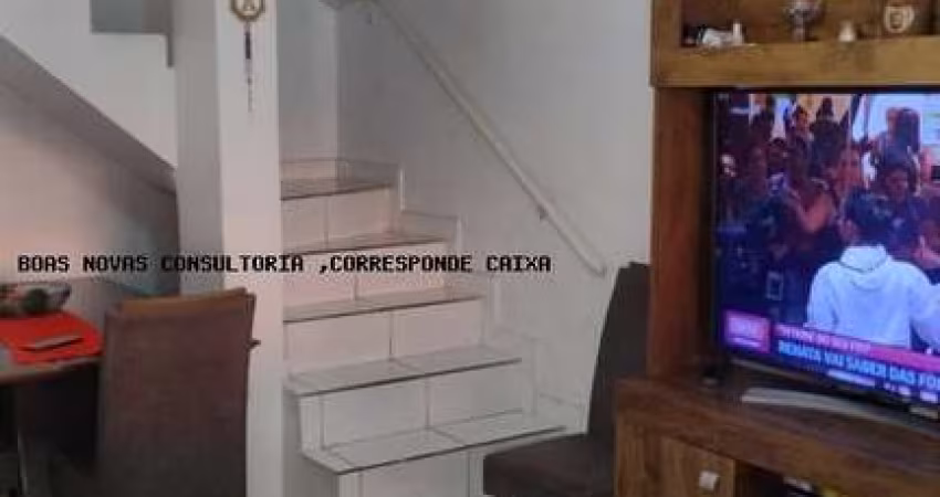 Sobrado para venda em Jardim Adriana de 54.00m² com 2 Quartos e 1 Garagem