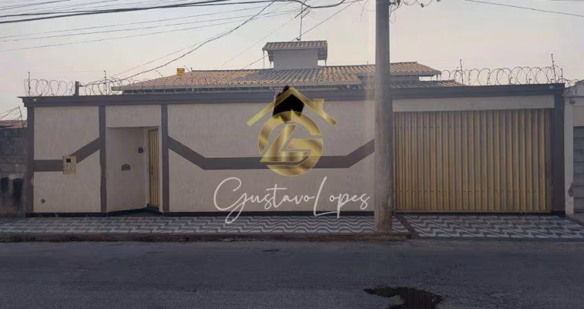 Casa para venda em Ingá de 360.00m² com 4 Quartos, 3 Suites e 4 Garagens