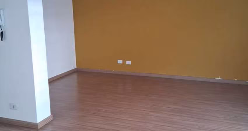 Sobrado para alugar em Parque Colonial de 160.00m² com 3 Quartos, 1 Suite e 2 Garagens