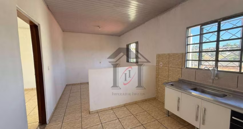 Casa para alugar em Jardim Guanabara de 50.00m² com 1 Quarto e 1 Garagem