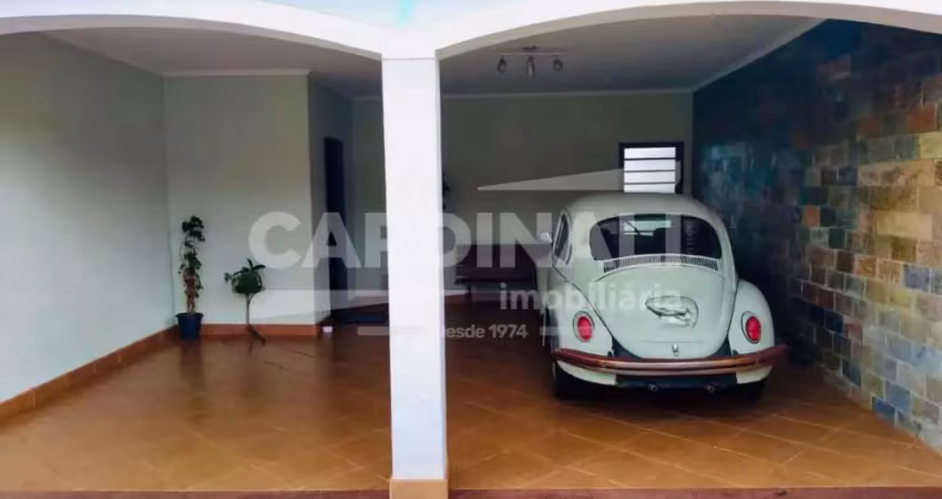 Casa para venda em Vila Faria de 178.00m² com 3 Quartos, 1 Suite e 4 Garagens