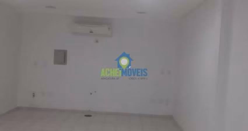 Sala Comercial para alugar em São Joaquim de 54.00m² com 1 Quarto