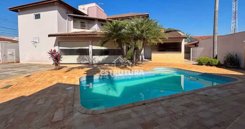 Casa para alugar em Consolação de 300.00m² com 3 Quartos, 1 Suite e 5 Garagens