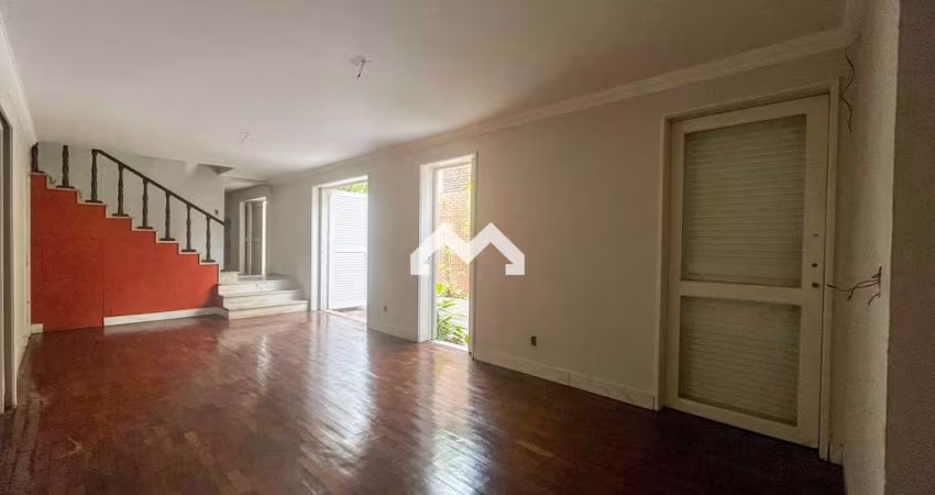 Casa para venda em Santo Antônio de 510.00m² com 4 Quartos, 2 Suites e 2 Garagens