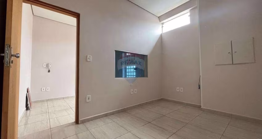 Imóvel Comercial para alugar em Vila Carmelo de 30.00m²