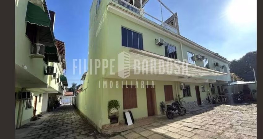 Casa para venda em Irajá de 68.00m² com 2 Quartos, 1 Suite e 3 Garagens