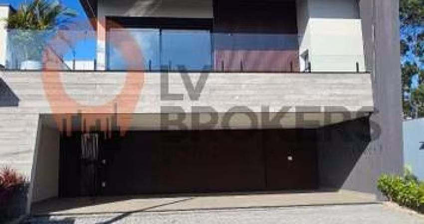 Casa para venda em Cézar De Souza de 280.00m² com 3 Quartos, 3 Suites e 4 Garagens