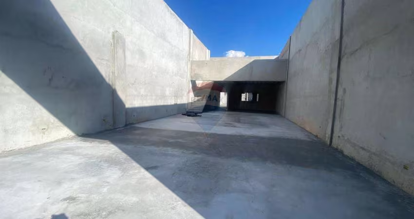 Galpão / Depósito / Armazém para alugar em Jardim Ponte Grande de 160.00m²