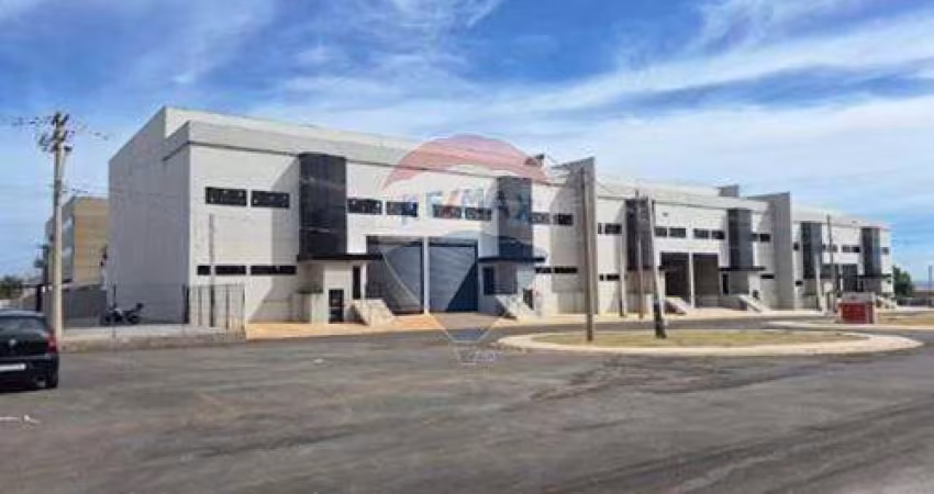 Galpão / Depósito / Armazém para alugar em Jardim Helena de 360.00m² com 2 Garagens