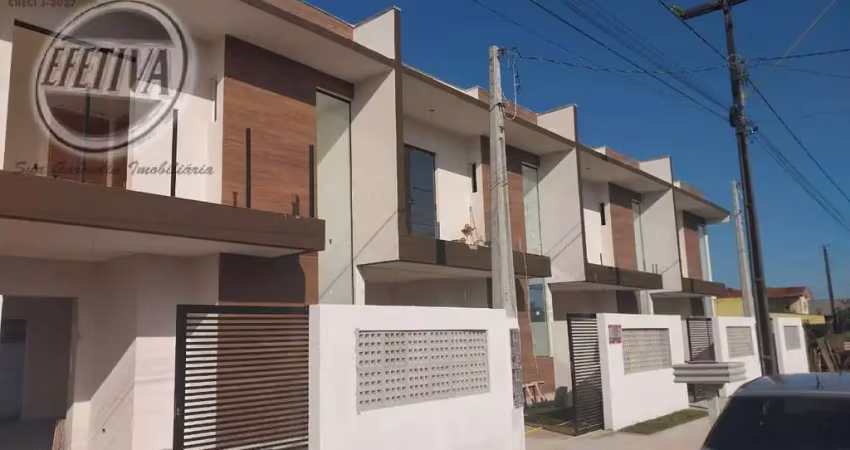 Sobrado para venda em Guaratuba de 97.00m² com 3 Quartos, 1 Suite e 1 Garagem