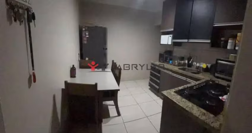 Casa para venda em Fazenda Grande de 98.00m² com 3 Quartos, 1 Suite e 2 Garagens