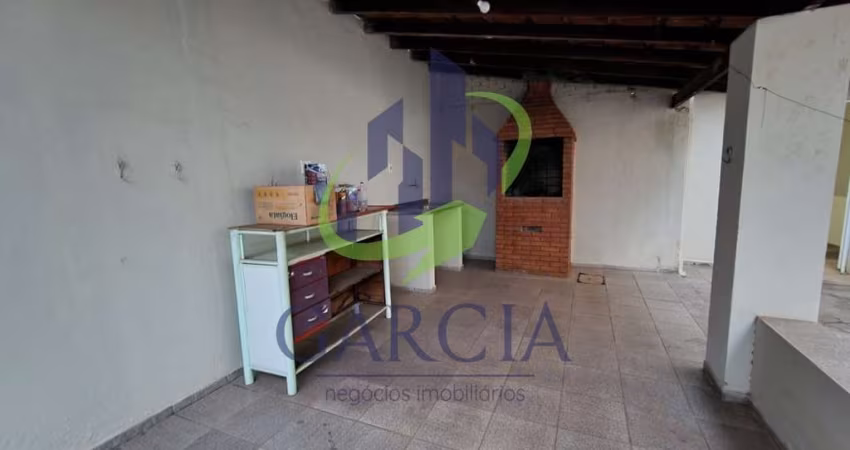 Casa para alugar em Vila São Carlos de 287.00m² com 2 Quartos e 2 Garagens