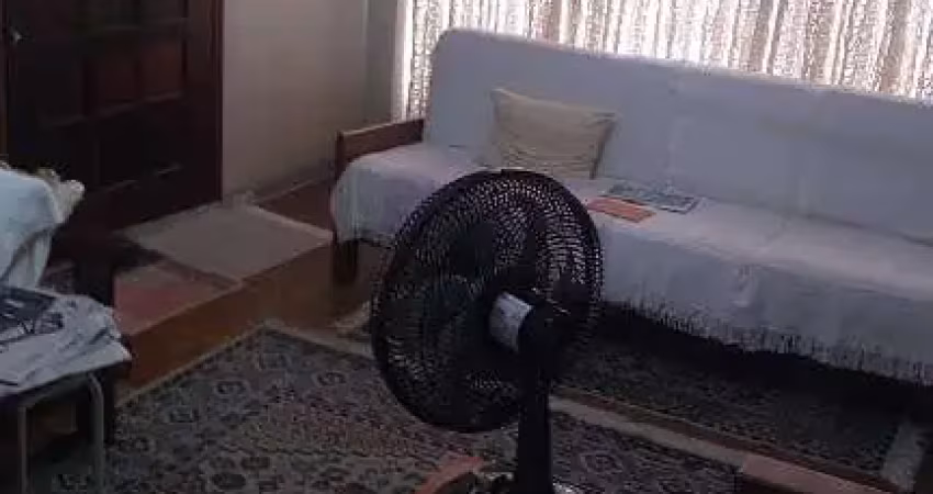 Sobrado para venda e aluguel em Centro de 176.00m² com 2 Quartos e 3 Garagens
