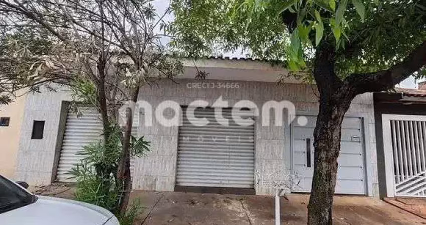 Casa para venda em Parque Residencial Dos Ipês de 200.00m² com 2 Quartos e 1 Garagem