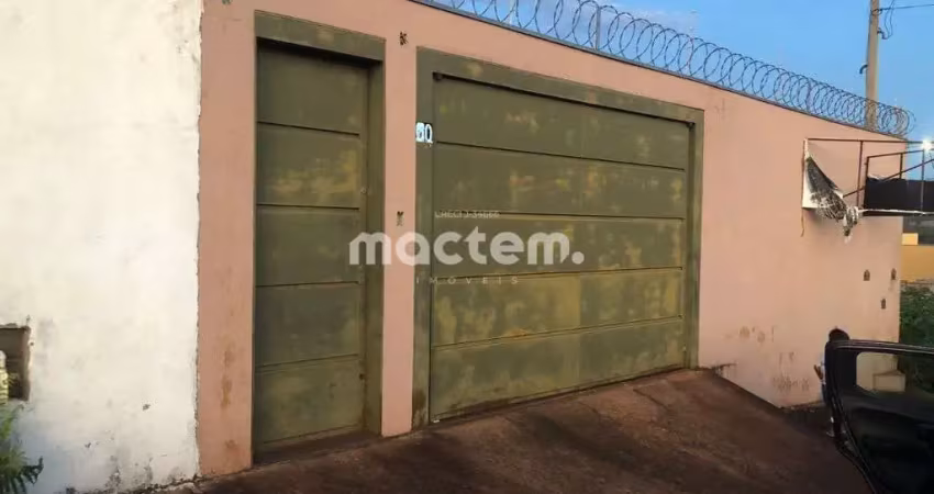 Casa para venda em Jardinópolis de 300.00m² com 4 Quartos, 2 Suites e 5 Garagens