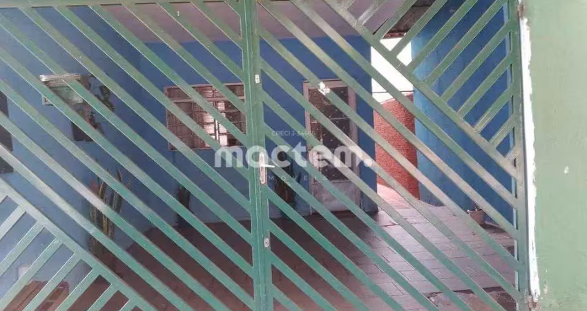 Sobrado para venda em Parque Ribeirão Preto de 150.00m² com 4 Quartos e 2 Garagens