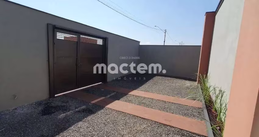 Casa para venda em Cravinhos de 69.00m² com 2 Quartos e 3 Garagens