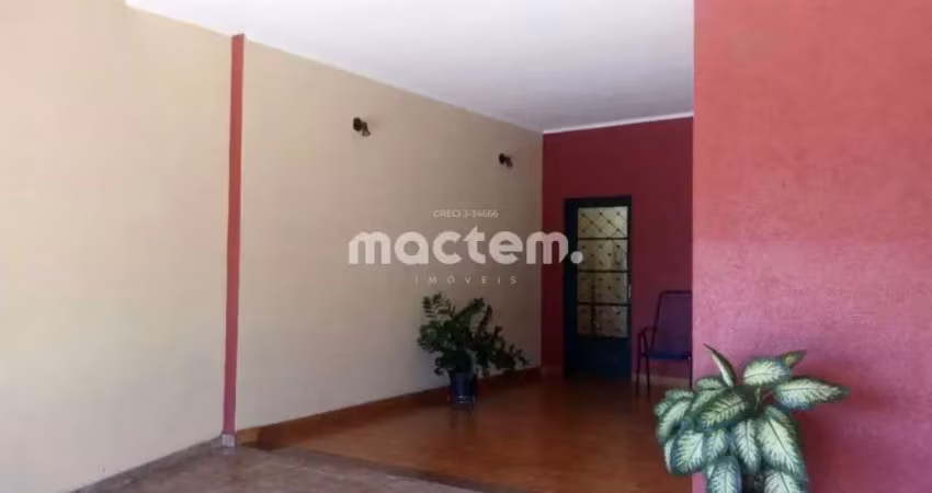Casa para venda em Parque Dos Bandeirantes de 180.00m² com 3 Quartos, 1 Suite e 3 Garagens