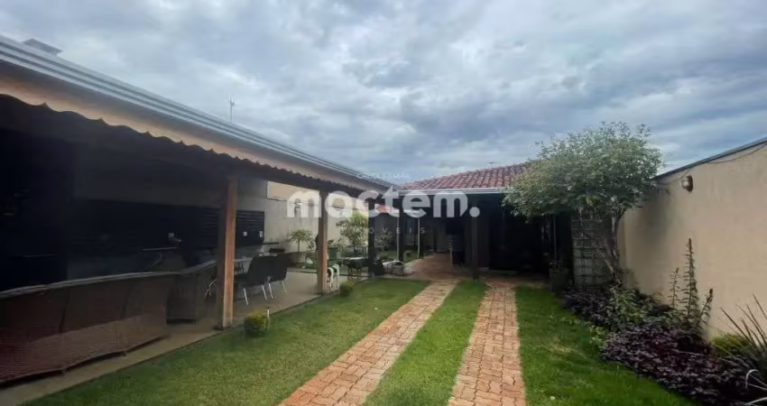 Casa para venda em Parque Dos Lagos de 155.00m² com 2 Quartos, 1 Suite e 3 Garagens