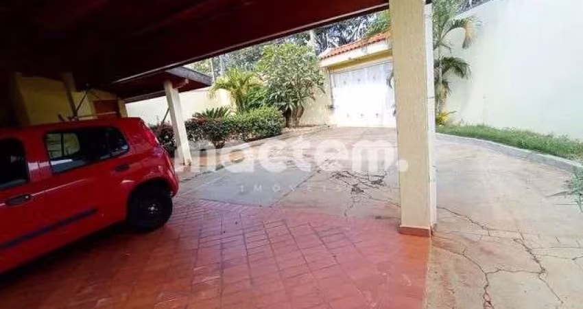Casa para venda em Residencial E Comercial Palmares de 180.00m² com 3 Quartos, 1 Suite e 4 Garagens