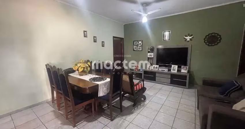 Casa para venda em Planalto Verde de 204.00m² com 3 Quartos, 2 Suites e 4 Garagens