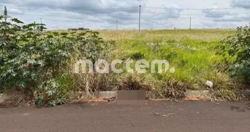 Terreno para venda em Cravinhos de 160.00m²