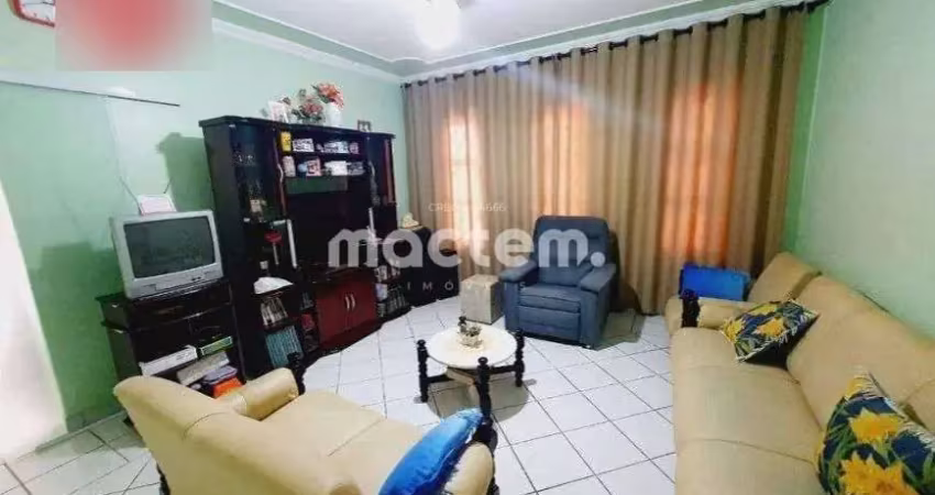 Casa para venda em Parque Dos Lagos de 150.00m² com 3 Quartos e 3 Garagens