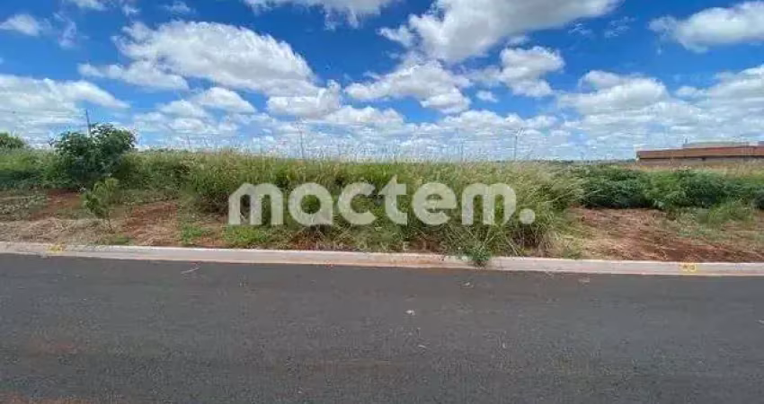 Terreno para venda em Cravinhos de 200.00m²