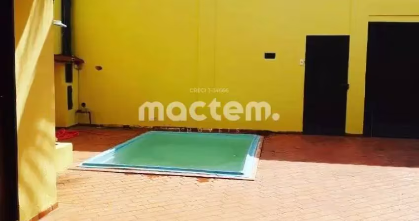 Casa para venda em Parque São Sebastião de 194.00m² com 4 Quartos, 1 Suite e 5 Garagens