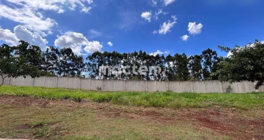 Terreno para venda em Cravinhos de 275.00m²