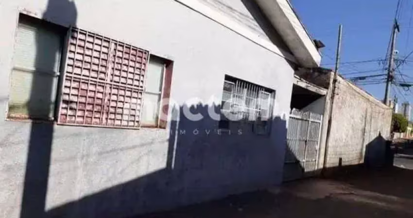 Casa para venda em Ipiranga de 300.00m² com 3 Quartos e 2 Garagens
