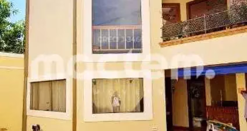 Sobrado para venda em Jardim Macedo de 350.00m² com 5 Quartos, 4 Suites e 4 Garagens