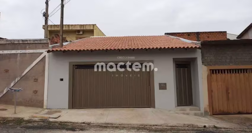 Casa para venda em Planalto Verde de 250.00m² com 2 Quartos e 4 Garagens