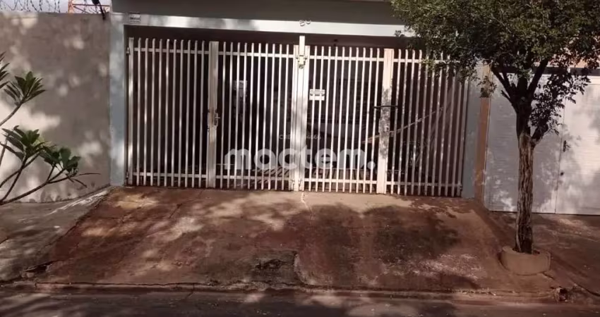 Casa para venda em Ipiranga de 195.00m² com 3 Quartos, 1 Suite e 2 Garagens